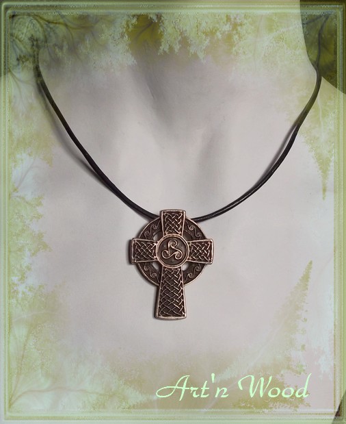 Grand bijou croix celtique en bronze rose massif patiné: porte-clef ou pendentif