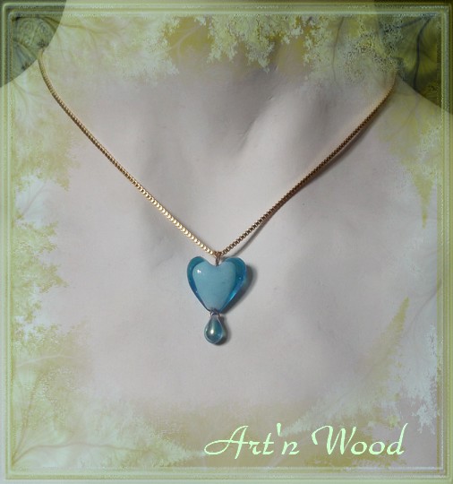 Pendentif Coeur d'Azur en perles de verre artisanales